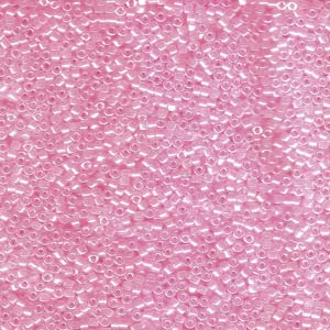 DB245 5g Crystal Med Pink Lined Luster
